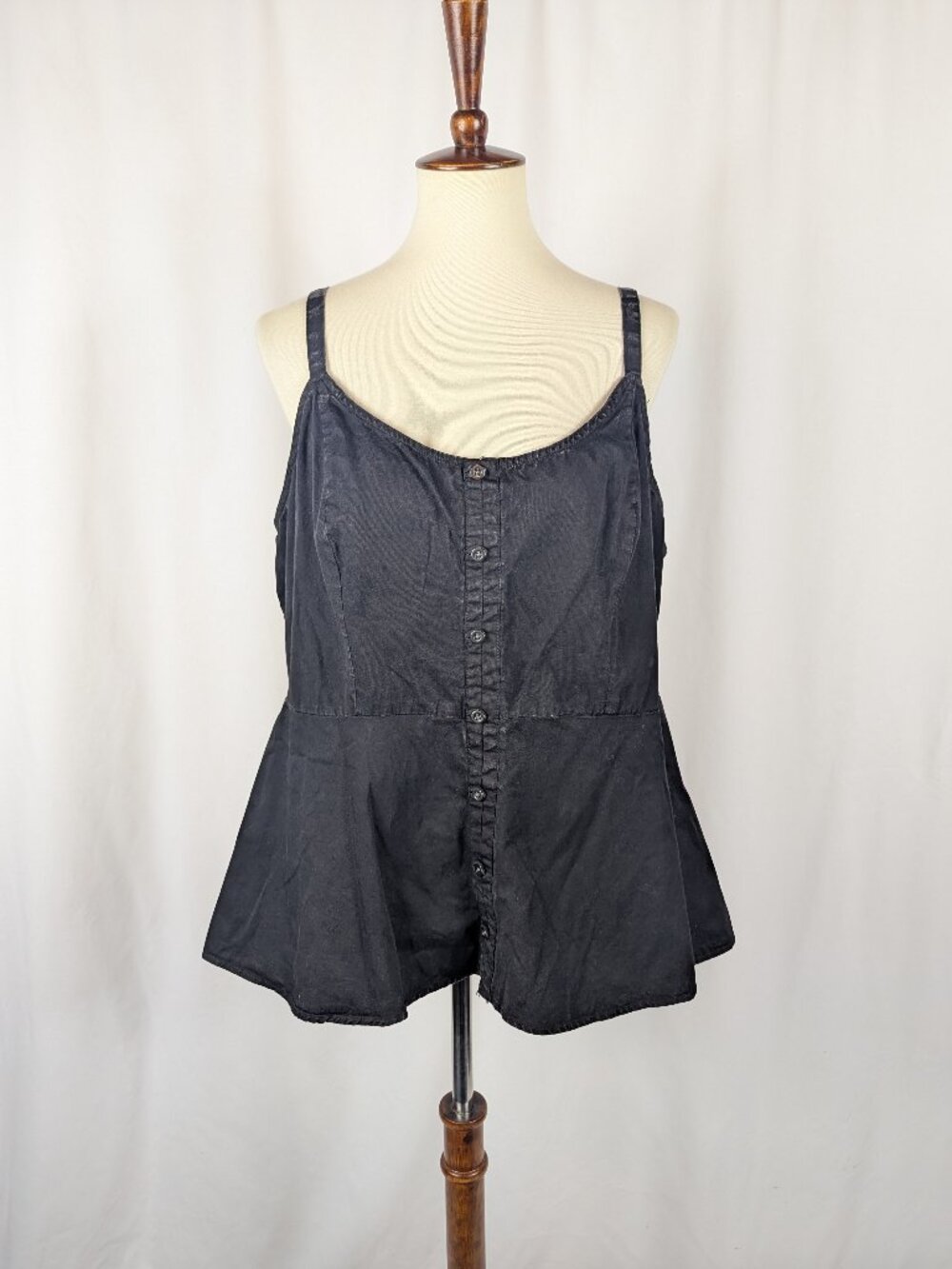 Torrid Peplum Black Washed Denim Cami Tank Top Round Neck Button Front Sz 1 NEW